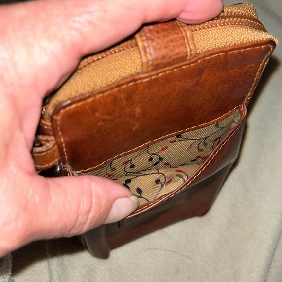 Mancini wristlet - Picture 3 of 8